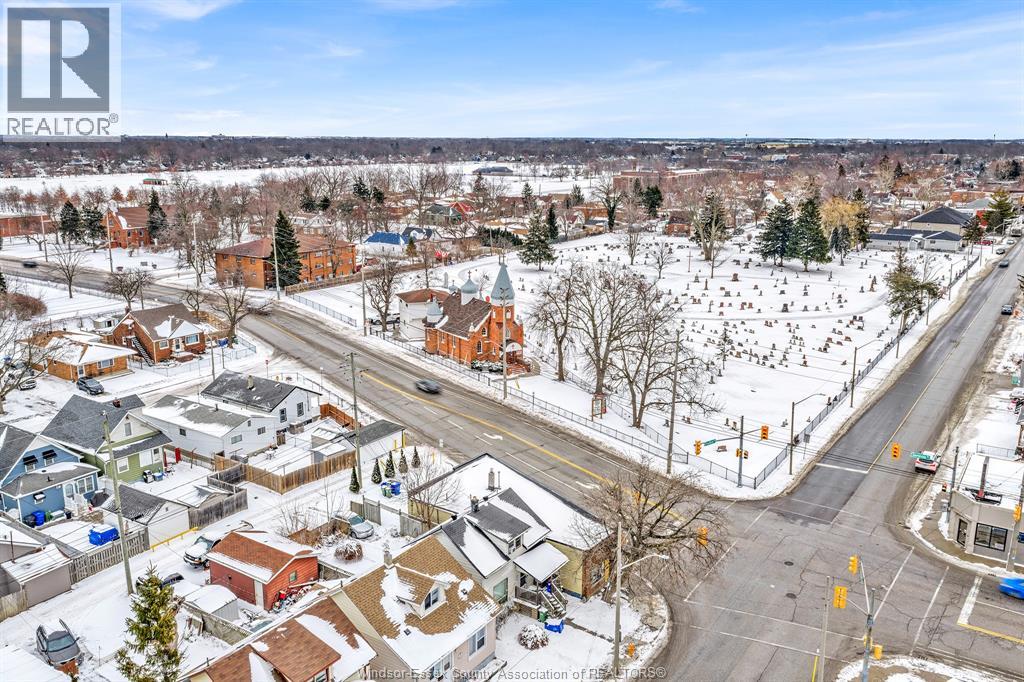 1496 Drouillard, Windsor, Ontario  N8Y 2R9 - Photo 29 - 26001159