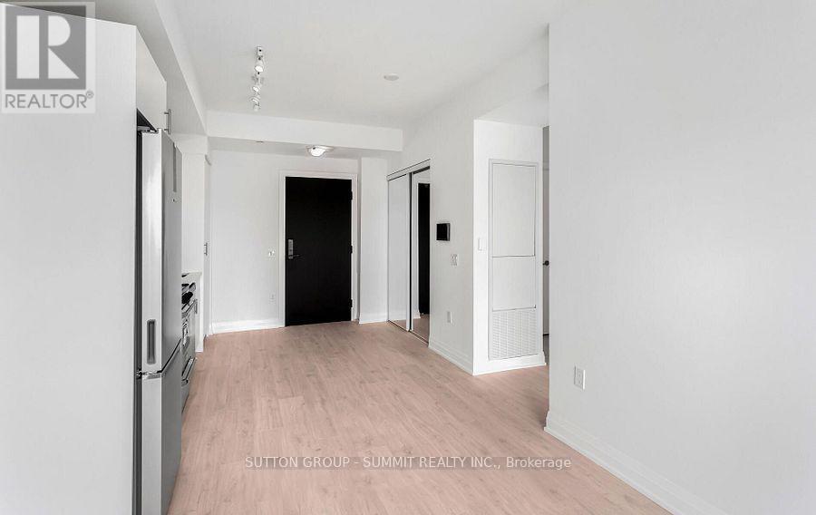 616 - 412 Silver Maple Road, Oakville, Ontario  L6H 7X8 - Photo 3 - W12890404