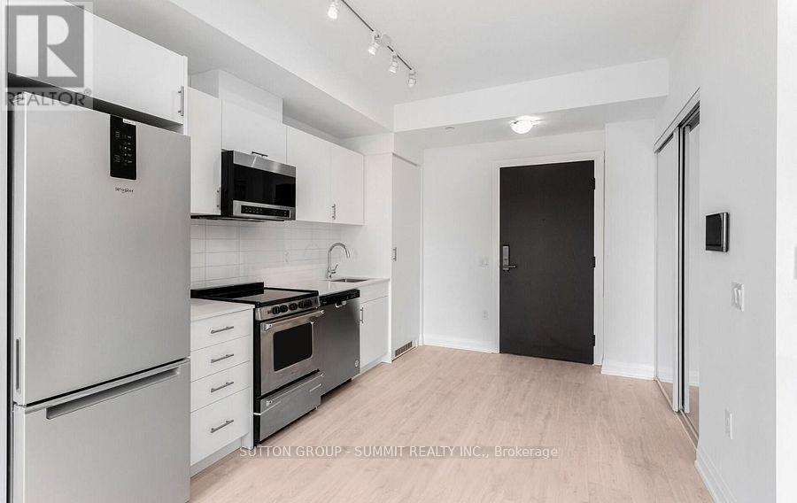 616 - 412 Silver Maple Road, Oakville, Ontario  L6H 7X8 - Photo 4 - W12890404