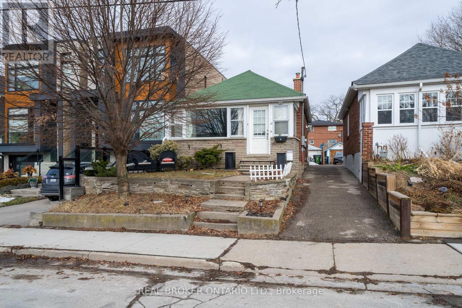 BSMT - 12 VILLA ROAD, Toronto, Ontario