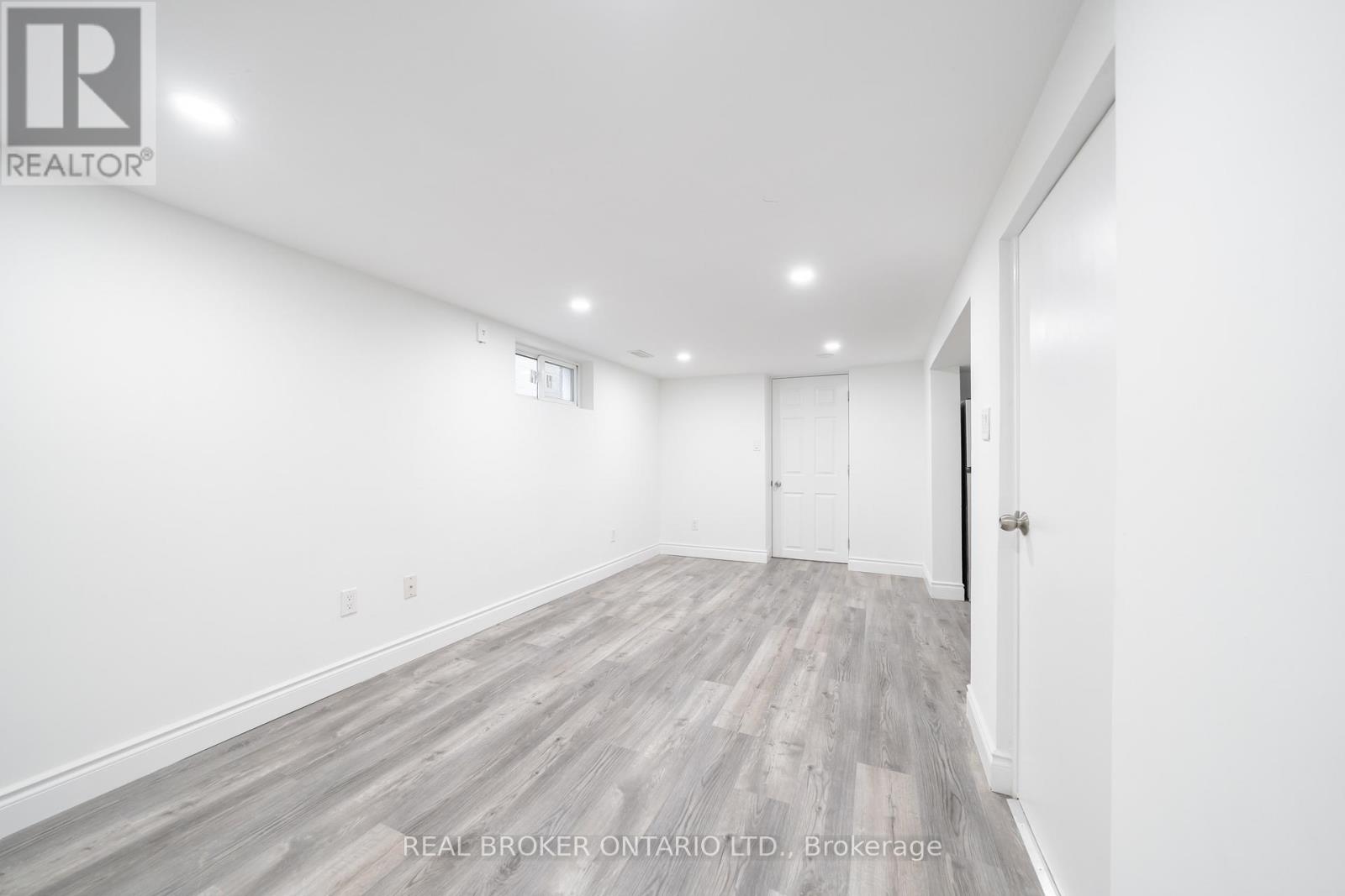 Bsmt - 12 Villa Road, Toronto, Ontario  M8W 1M5 - Photo 13 - W12890418