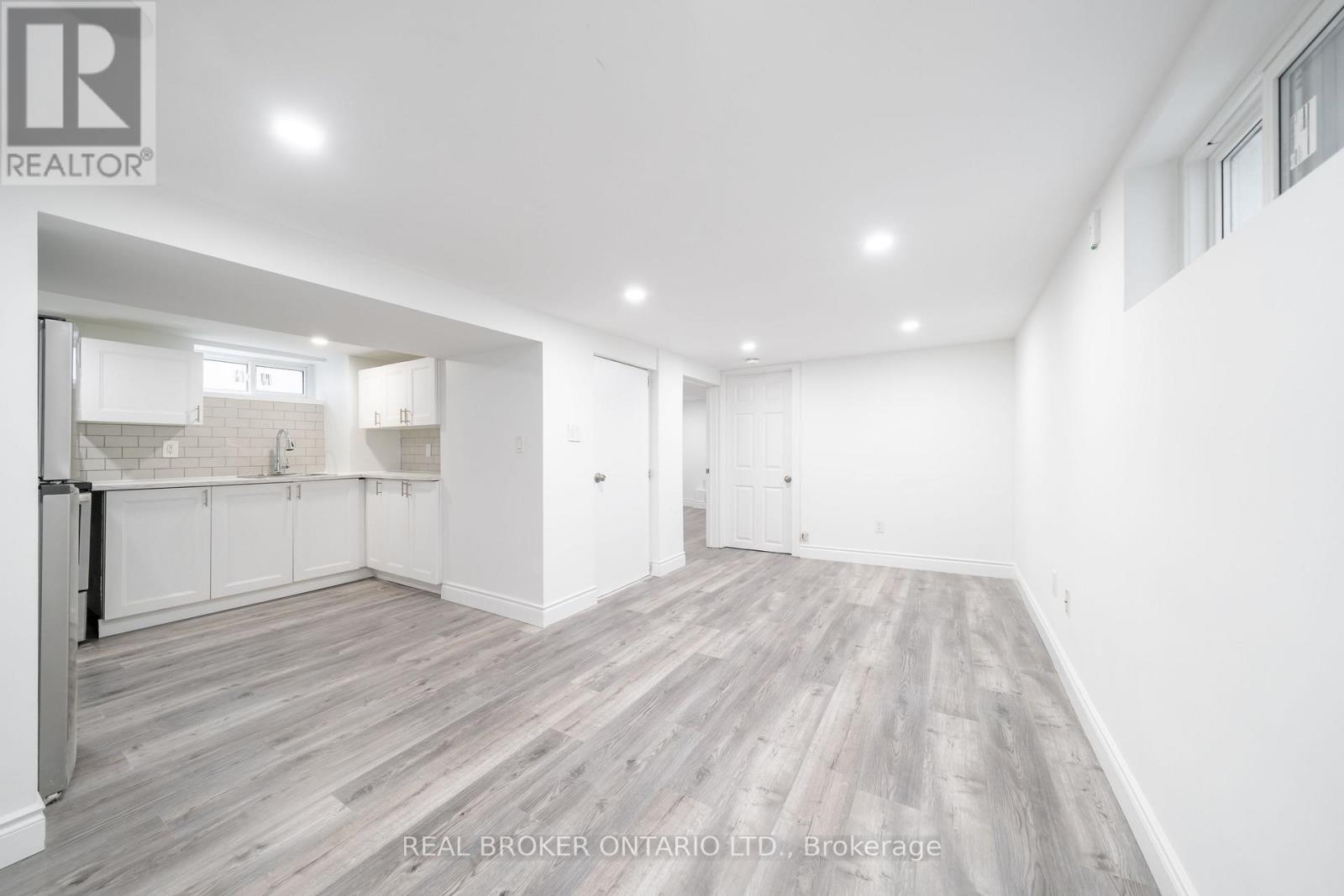 Bsmt - 12 Villa Road, Toronto, Ontario  M8W 1M5 - Photo 15 - W12890418