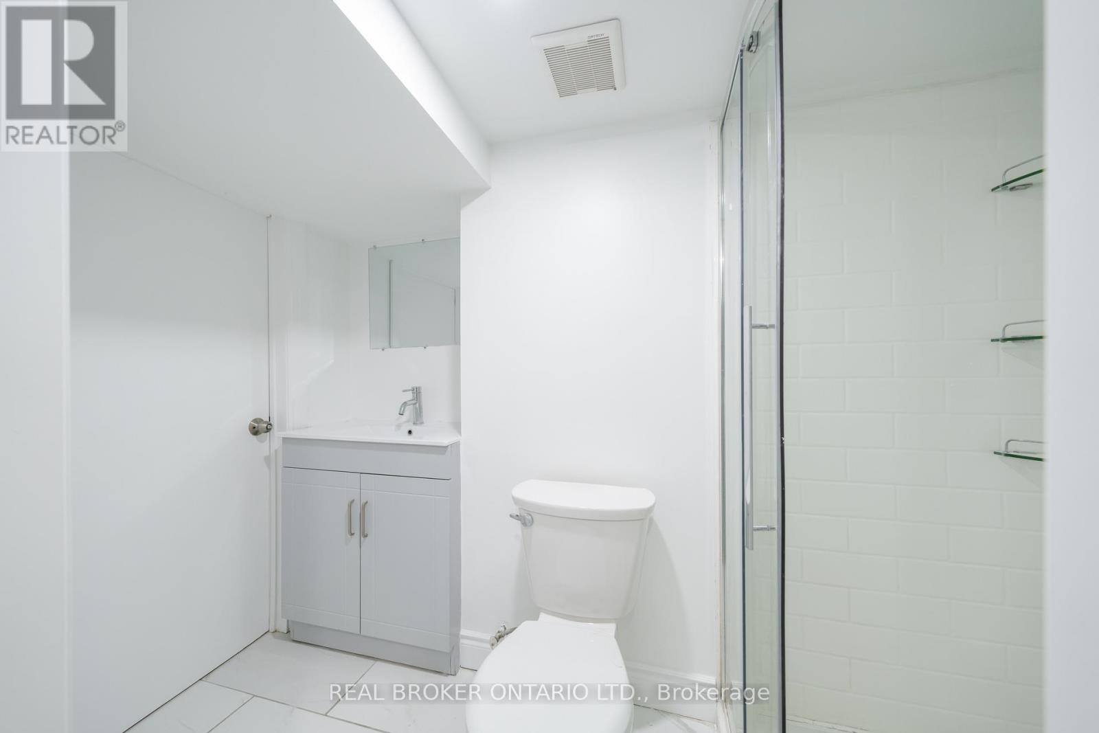 Bsmt - 12 Villa Road, Toronto, Ontario  M8W 1M5 - Photo 17 - W12890418