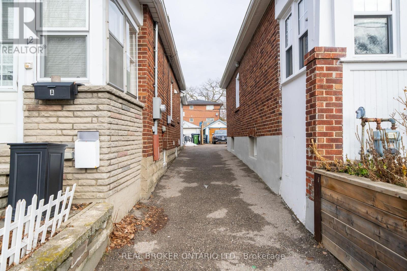 Bsmt - 12 Villa Road, Toronto, Ontario  M8W 1M5 - Photo 24 - W12890418