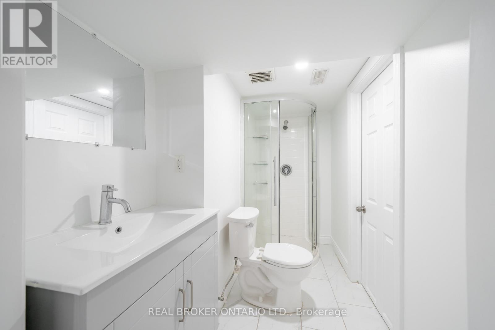 Bsmt - 12 Villa Road, Toronto, Ontario  M8W 1M5 - Photo 9 - W12890418