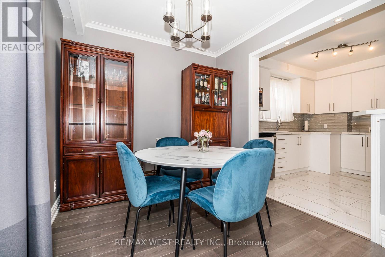 22 Dimplefield Place, Toronto, Ontario  M9C 4A1 - Photo 11 - W12890434