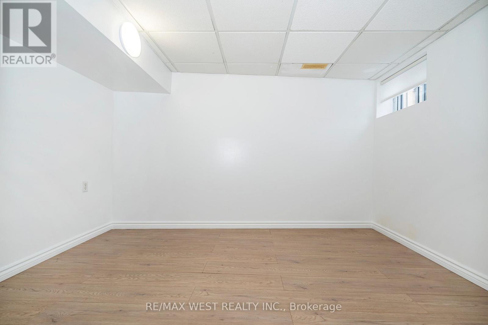 22 Dimplefield Place, Toronto, Ontario  M9C 4A1 - Photo 27 - W12890434