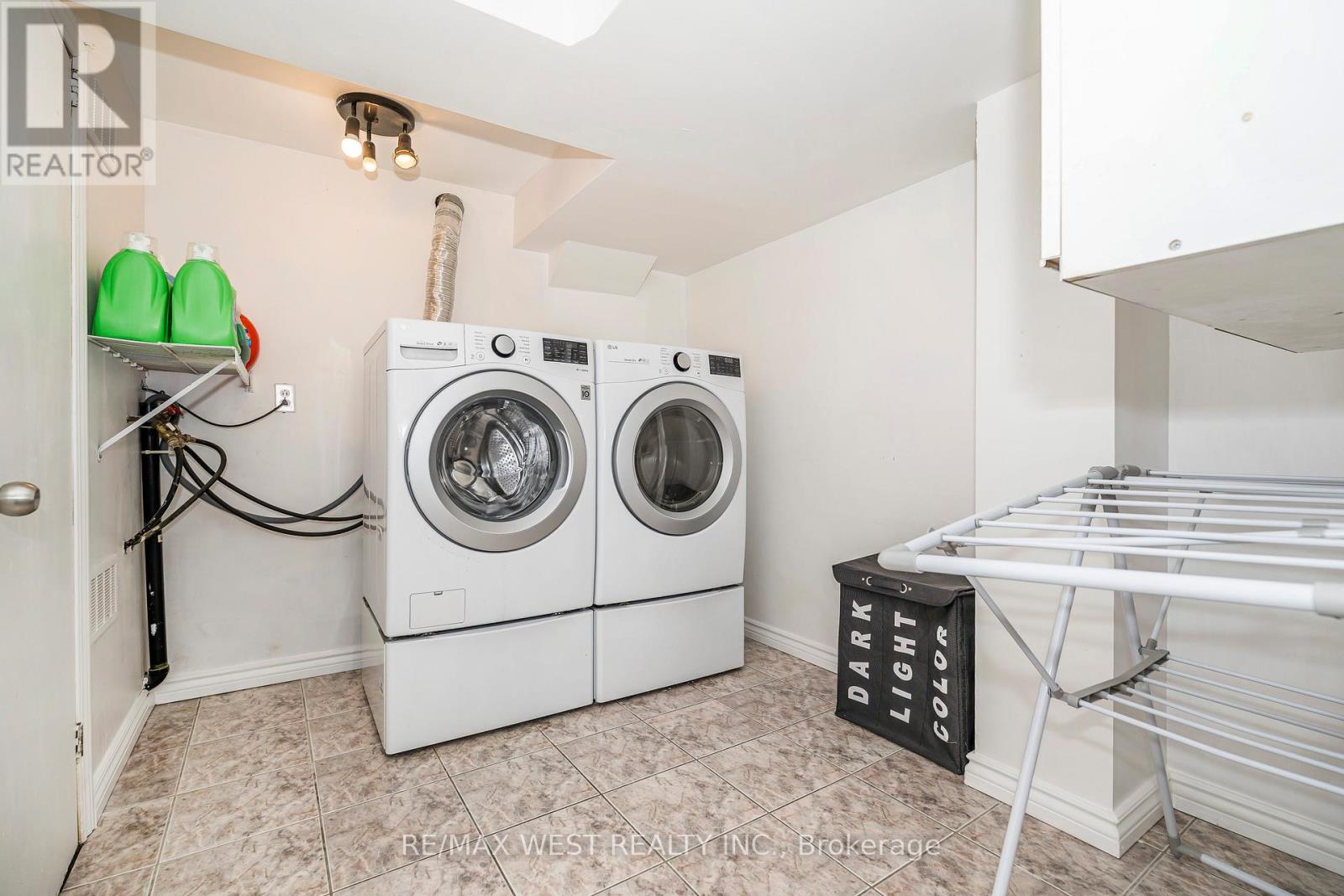 22 Dimplefield Place, Toronto, Ontario  M9C 4A1 - Photo 33 - W12890434