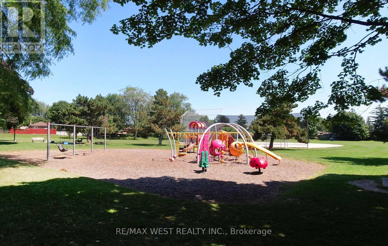 22 Dimplefield Place, Toronto, Ontario  M9C 4A1 - Photo 42 - W12890434