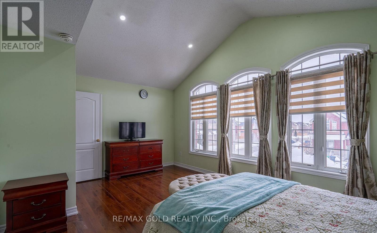 311 Father Tobin Road, Brampton (Sandringham-Wellington), Ontario  L6R 0P4 - Photo 20 - W12890522