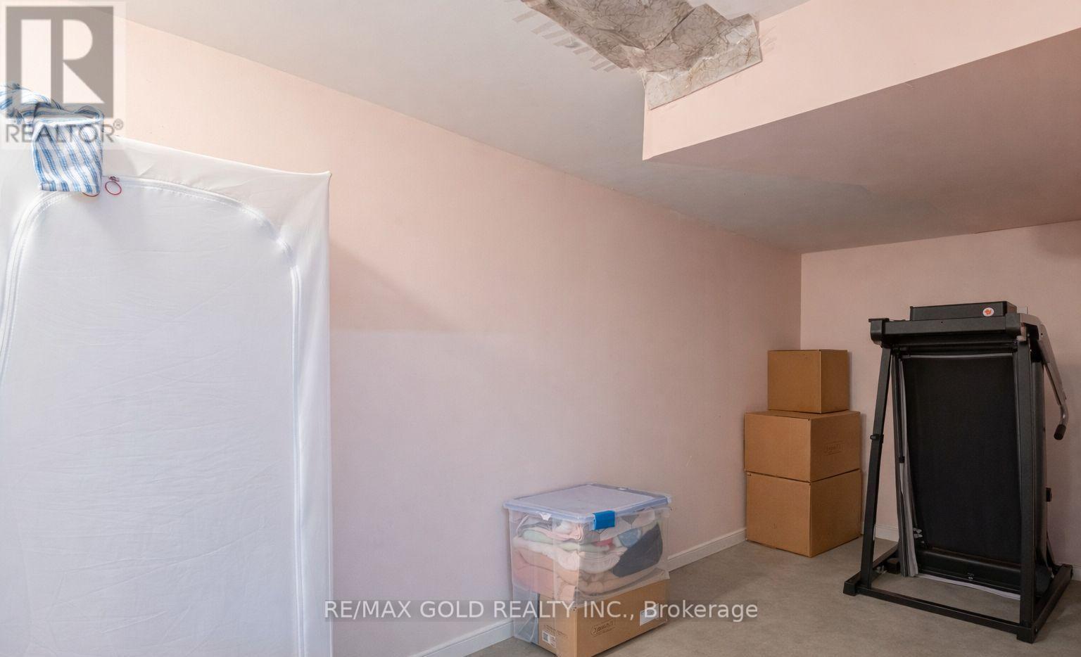 311 Father Tobin Road, Brampton (Sandringham-Wellington), Ontario  L6R 0P4 - Photo 44 - W12890522