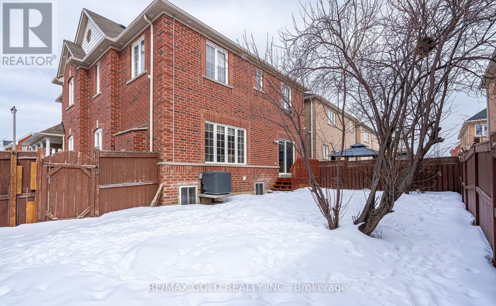 311 Father Tobin Road, Brampton (Sandringham-Wellington), Ontario  L6R 0P4 - Photo 46 - W12890522