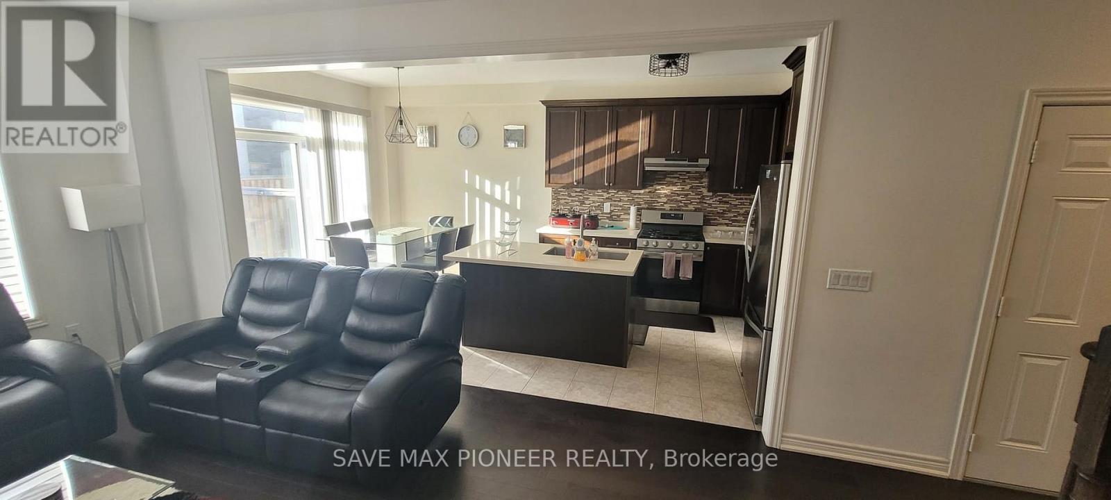 11 Ivor Crescent N, Brampton, Ontario  L7A 4L5 - Photo 11 - W12890546