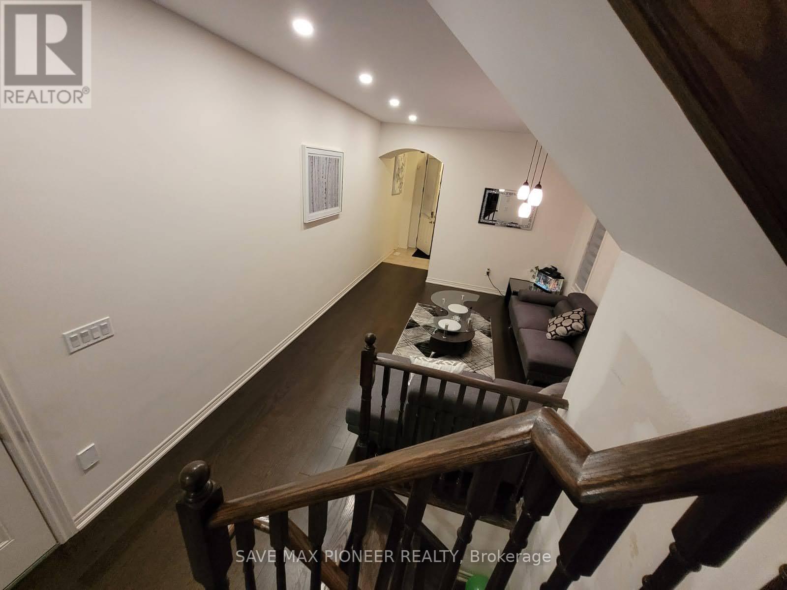 11 Ivor Crescent N, Brampton, Ontario  L7A 4L5 - Photo 22 - W12890546