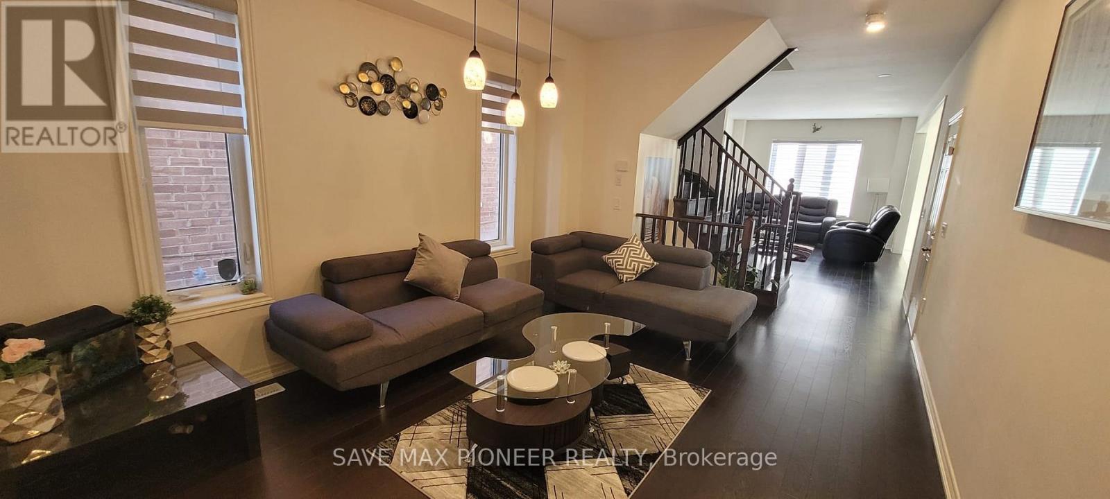 11 Ivor Crescent N, Brampton, Ontario  L7A 4L5 - Photo 6 - W12890546