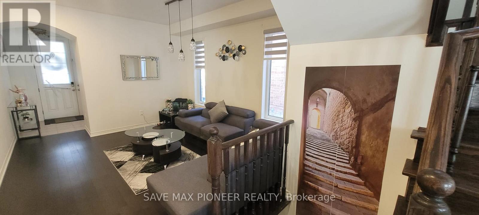 11 Ivor Crescent N, Brampton, Ontario  L7A 4L5 - Photo 8 - W12890546