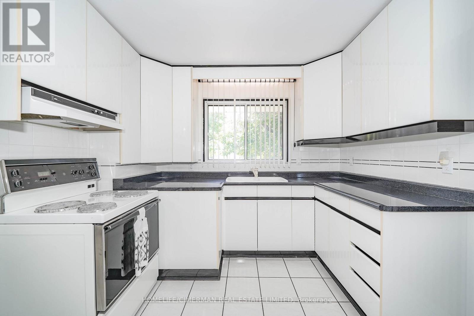 Unknown Address, ,     - Photo 11 - W12890610