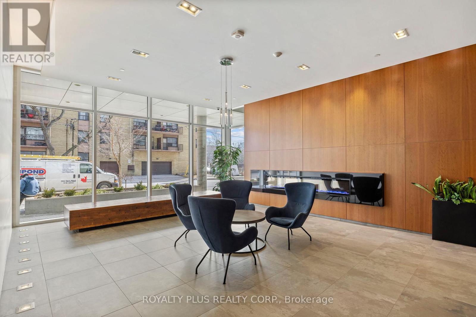 407 - 2800 Keele Street, Toronto, Ontario  M3M 0B8 - Photo 4 - W12890630