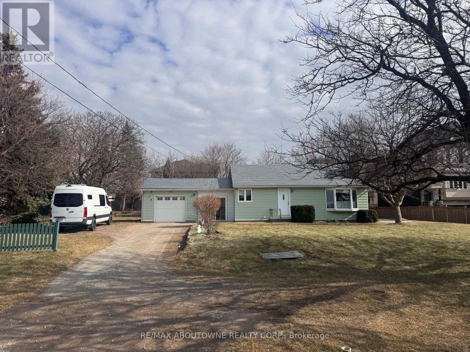 2317 KHALSA GATE, Oakville, Ontario