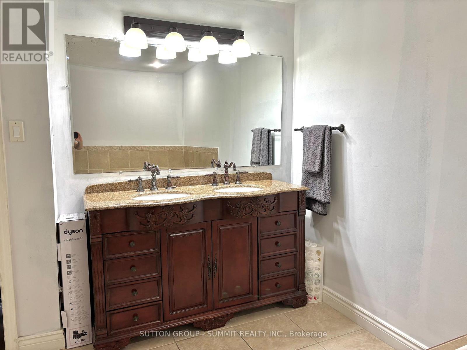 2958 King Street, Caledon, Ontario  L7C 0R3 - Photo 11 - W12890656