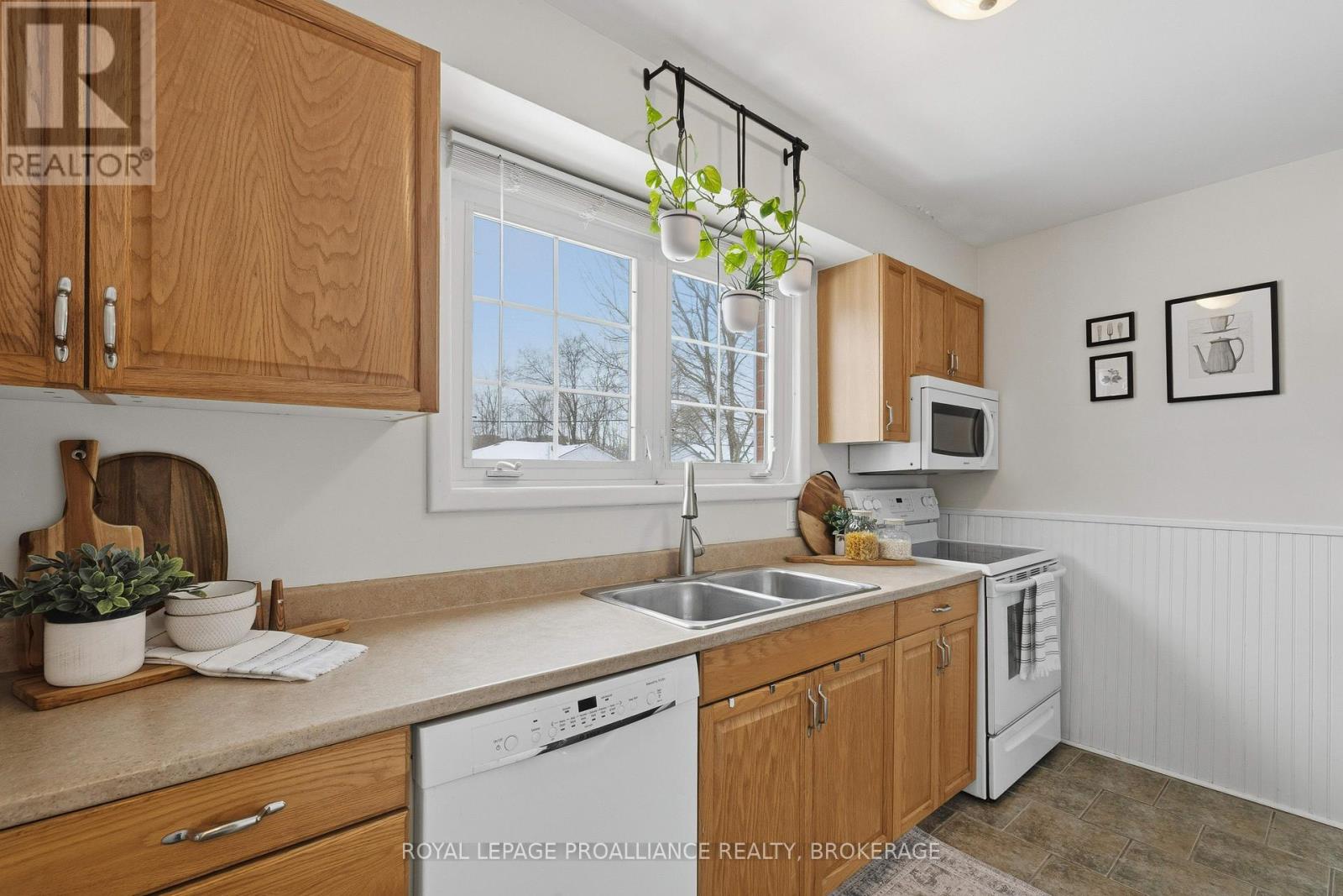 502 Mcewen Drive, Kingston, Ontario  K7M 3W7 - Photo 12 - X12890572