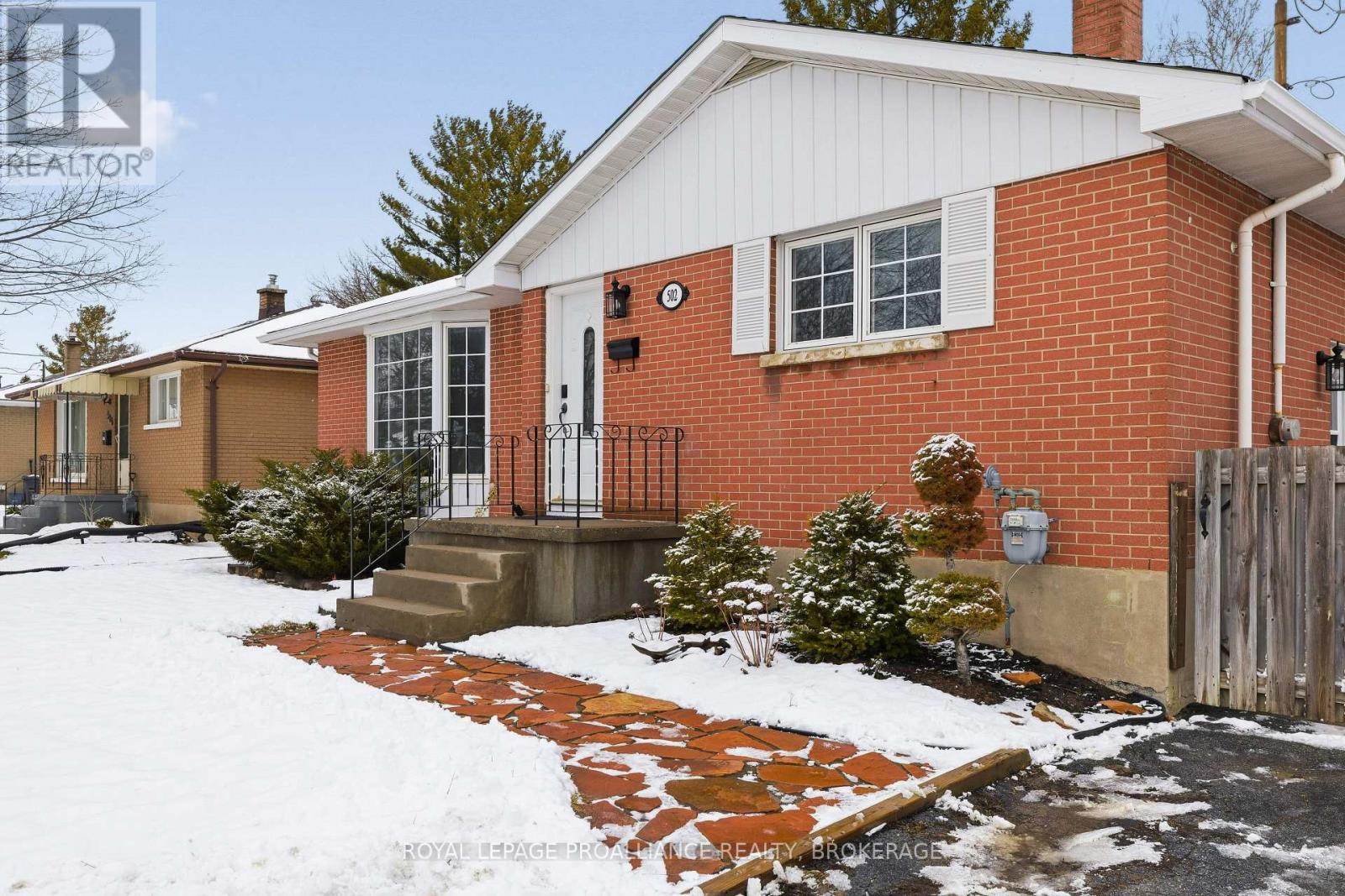 502 Mcewen Drive, Kingston, Ontario  K7M 3W7 - Photo 3 - X12890572