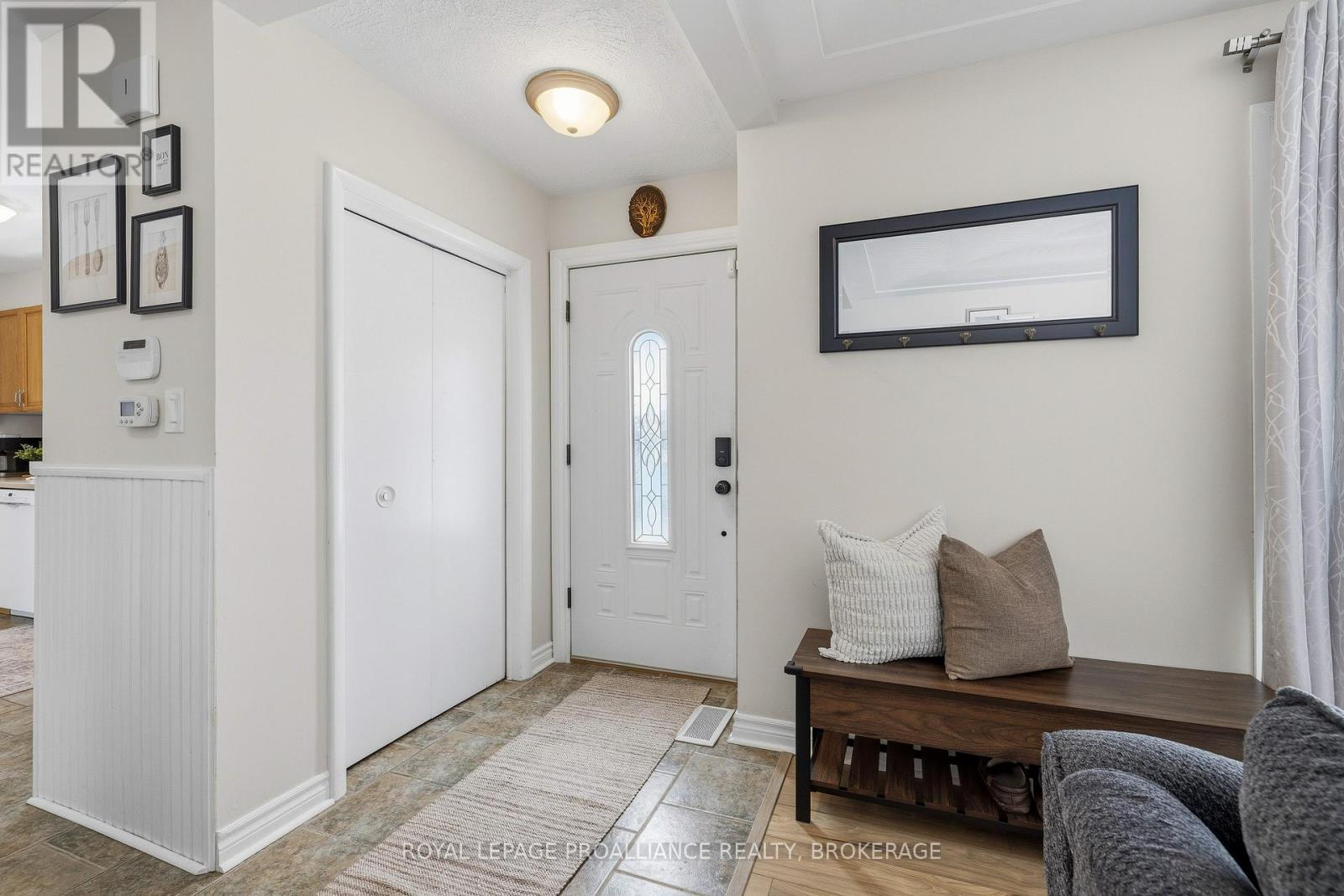 502 Mcewen Drive, Kingston, Ontario  K7M 3W7 - Photo 4 - X12890572