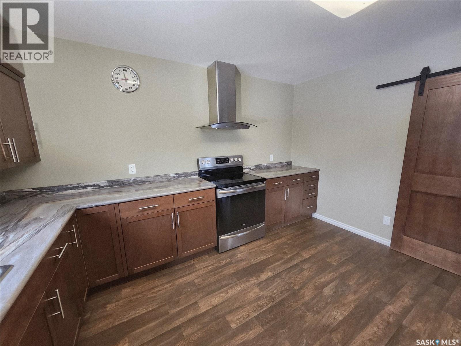 933 Front Street S, Broadview, Saskatchewan  S0G 0K0 - Photo 11 - SK030597