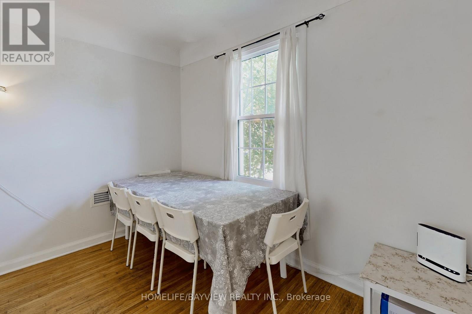 88 Arkell Street, Hamilton, Ontario  L8S 1N7 - Photo 11 - X12890354