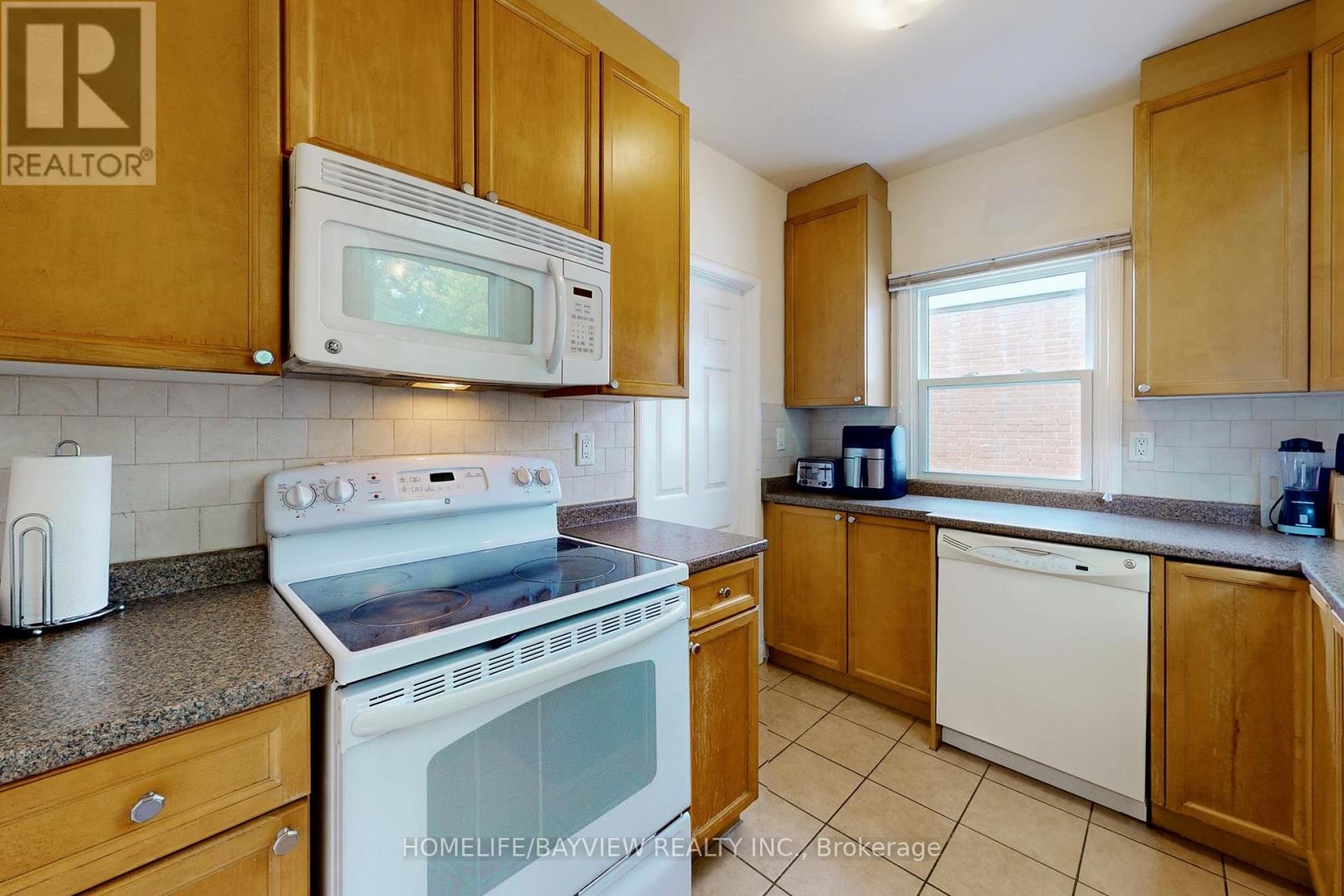 88 Arkell Street, Hamilton, Ontario  L8S 1N7 - Photo 13 - X12890354