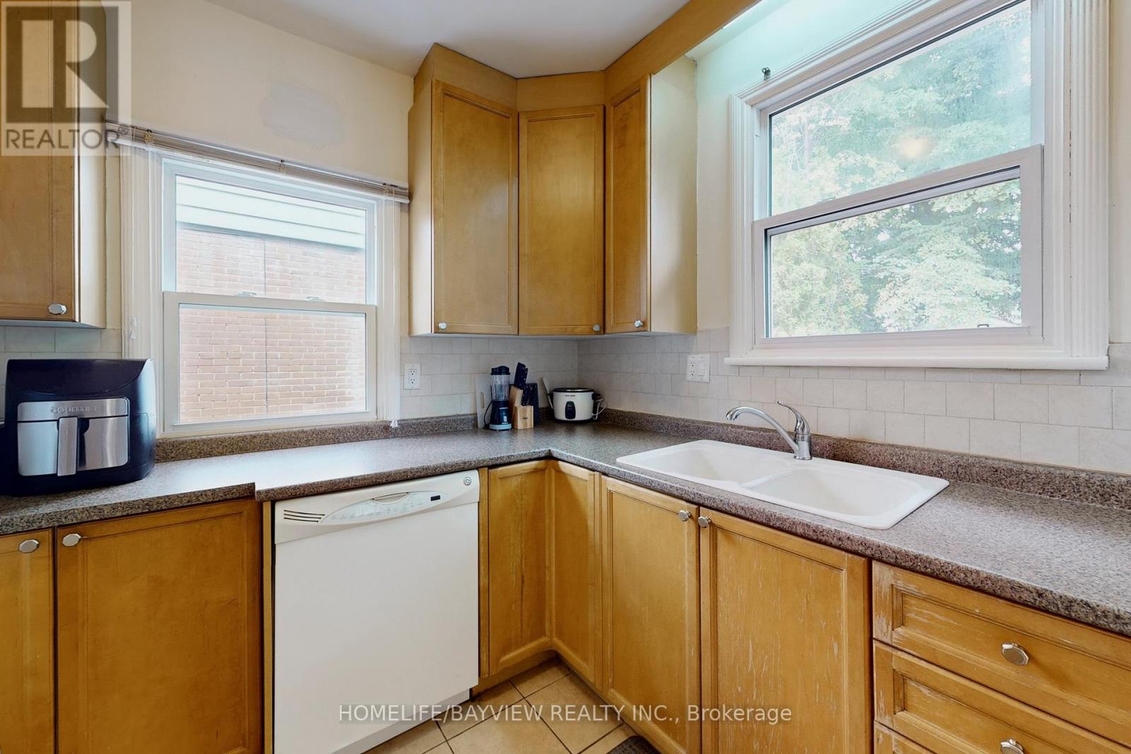 88 Arkell Street, Hamilton, Ontario  L8S 1N7 - Photo 16 - X12890354