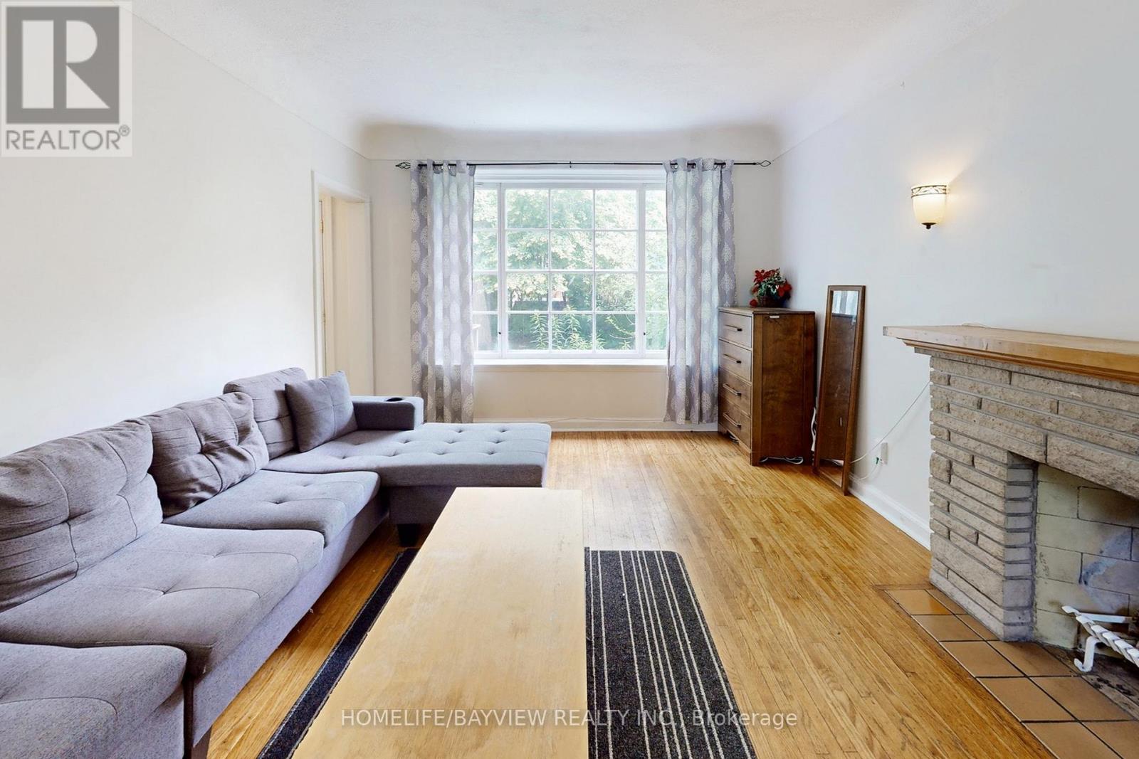 88 Arkell Street, Hamilton, Ontario  L8S 1N7 - Photo 8 - X12890354