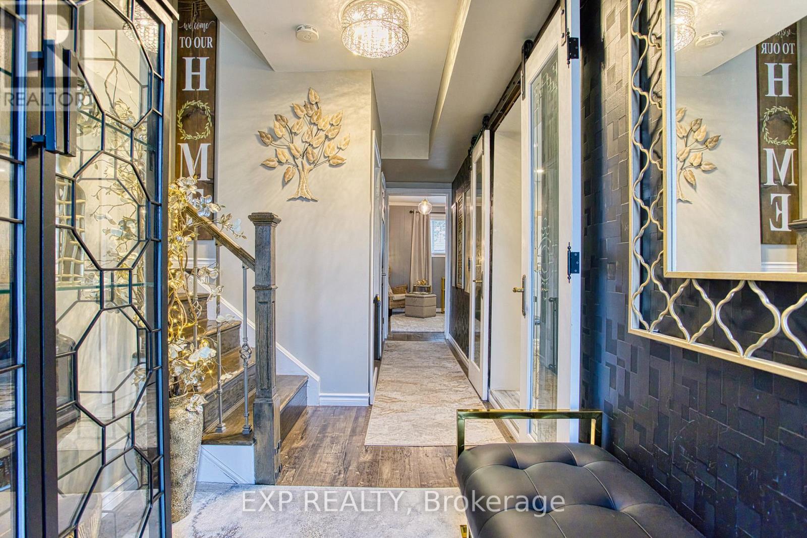 4504 Queensway Gardens, Niagara Falls, Ontario  L2E 6P7 - Photo 5 - X12890366