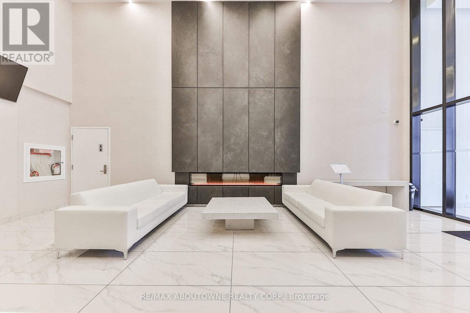 1806 - 15 Queen Street, Hamilton, Ontario  L8P 3R6 - Photo 3 - X12890386