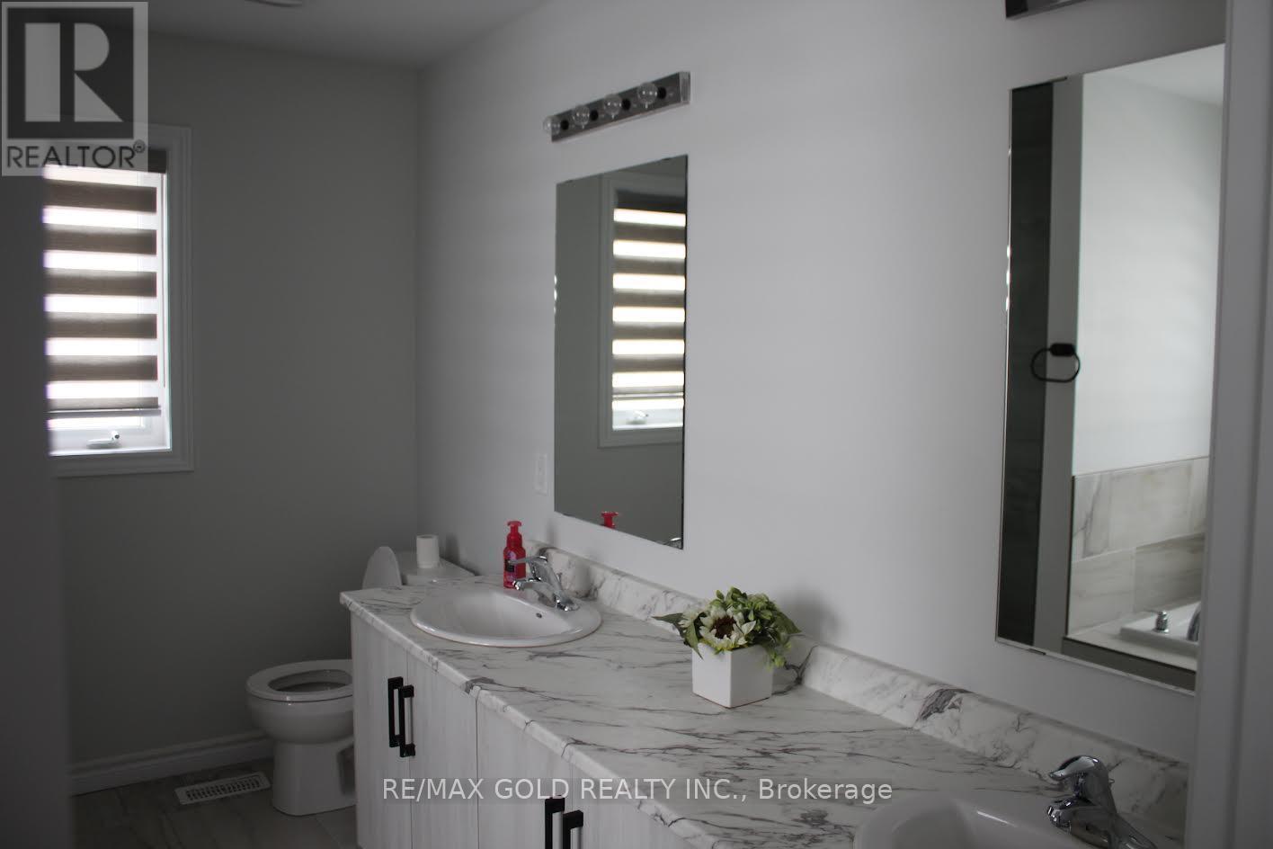 30 Henry Maracle Street E, North Dumfries, Ontario  N0B 1E0 - Photo 16 - X12890506