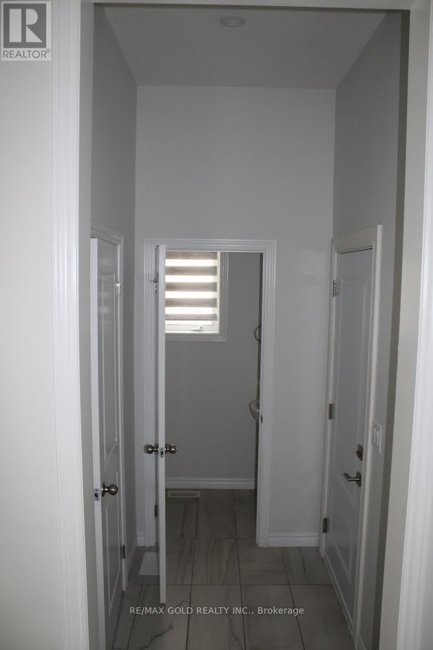 30 Henry Maracle Street E, North Dumfries, Ontario  N0B 1E0 - Photo 20 - X12890506