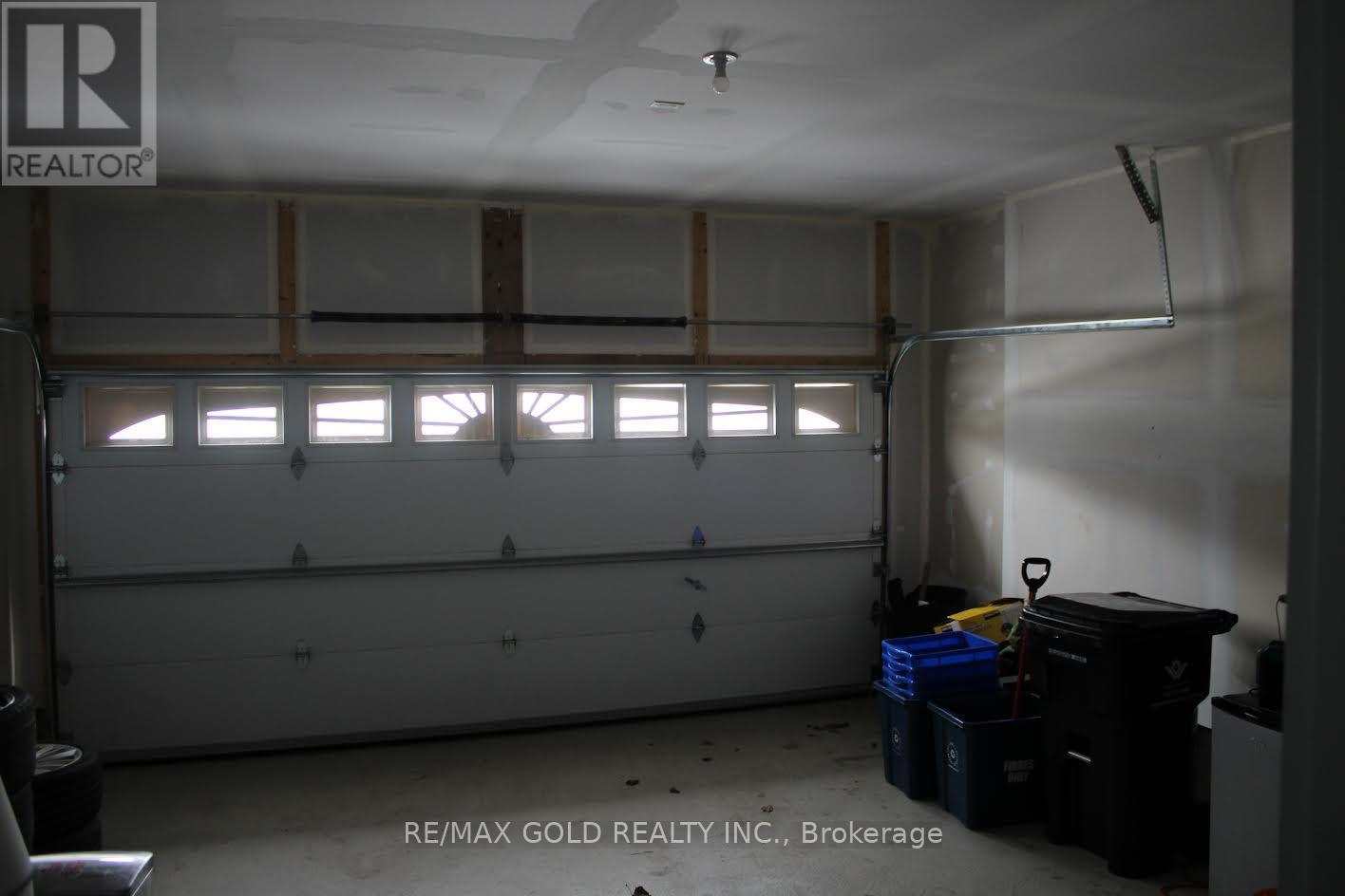 30 Henry Maracle Street E, North Dumfries, Ontario  N0B 1E0 - Photo 24 - X12890506