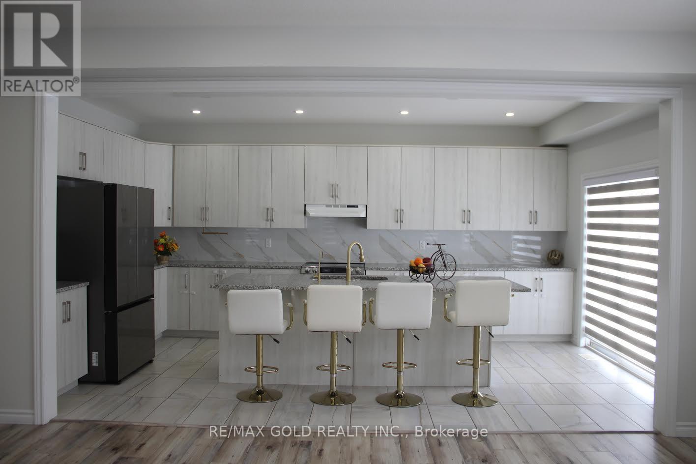 30 Henry Maracle Street E, North Dumfries, Ontario  N0B 1E0 - Photo 6 - X12890506