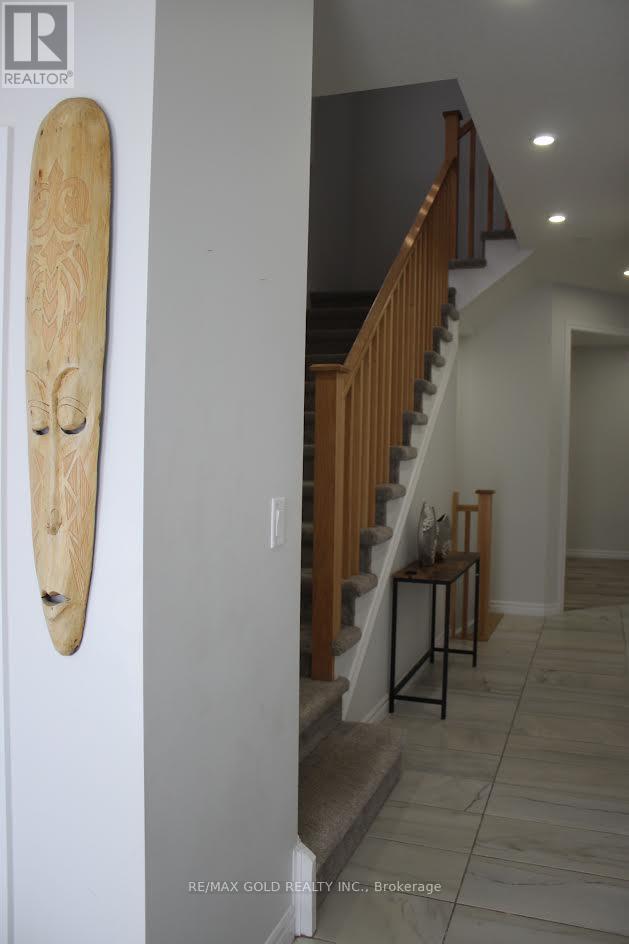 30 Henry Maracle Street E, North Dumfries, Ontario  N0B 1E0 - Photo 8 - X12890506