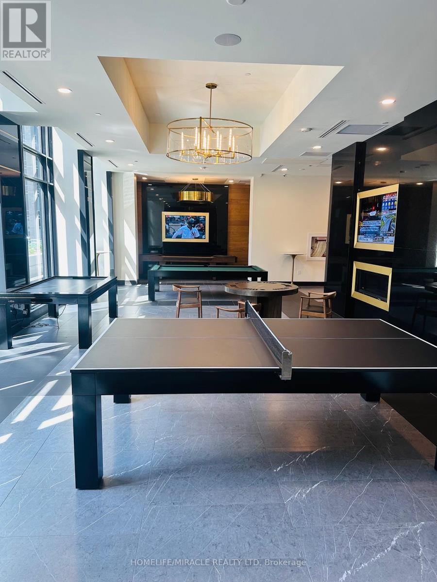 2226 - 145 Columbia Street W, Waterloo, Ontario  N2L 3L2 - Photo 2 - X12890512