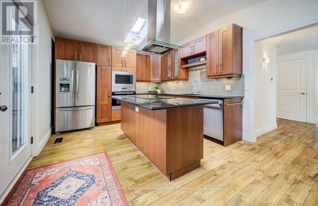 776 Scottsdale Drive, Guelph, Ontario  N1G 3L8 - Photo 11 - X12890540