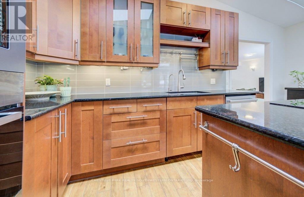 776 Scottsdale Drive, Guelph, Ontario  N1G 3L8 - Photo 13 - X12890540