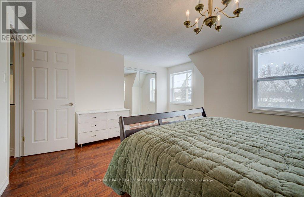 776 Scottsdale Drive, Guelph, Ontario  N1G 3L8 - Photo 23 - X12890540