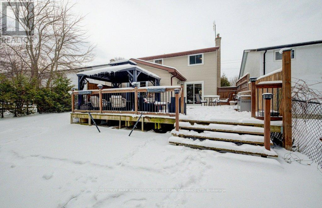 776 Scottsdale Drive, Guelph, Ontario  N1G 3L8 - Photo 43 - X12890540