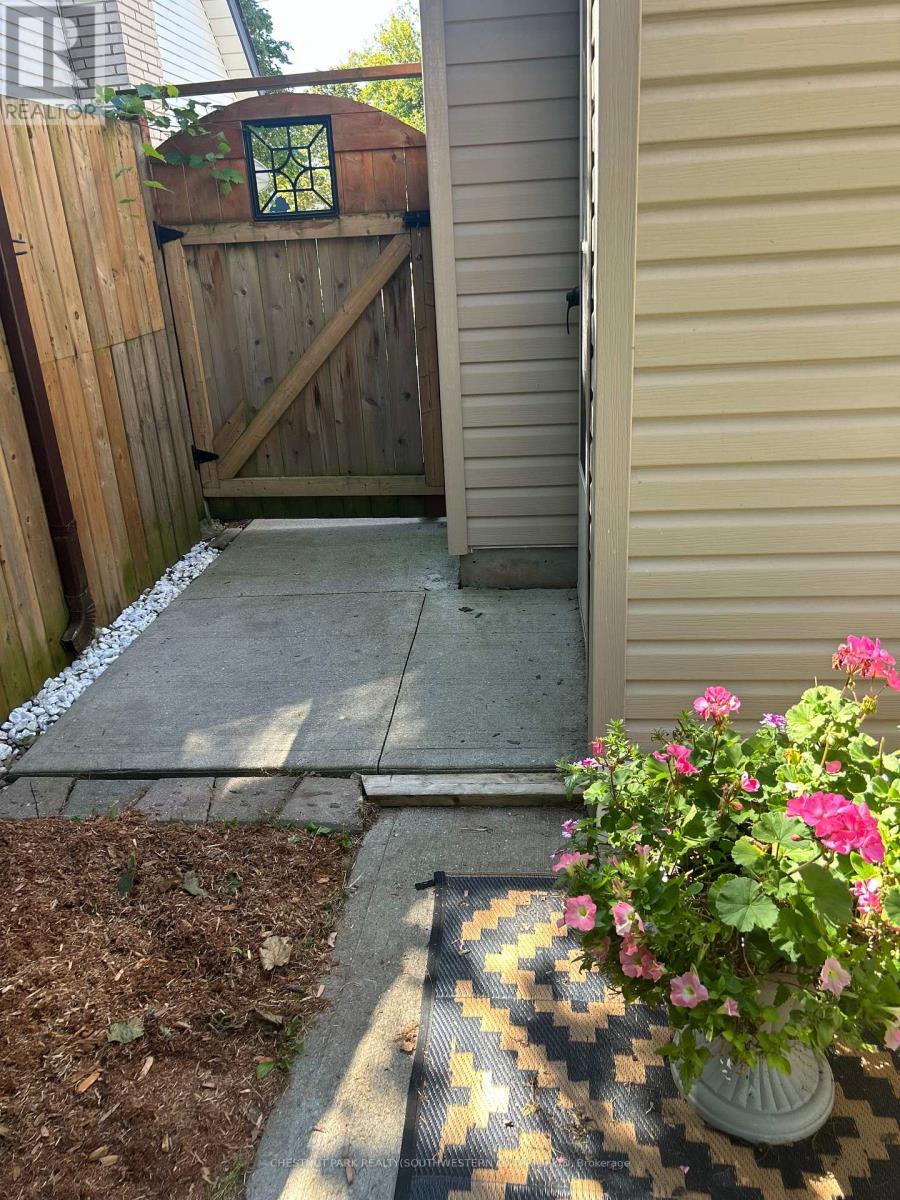 776 Scottsdale Drive, Guelph, Ontario  N1G 3L8 - Photo 44 - X12890540