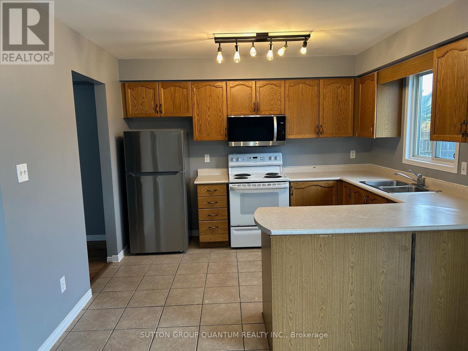 987 Prosperity Court, London East, Ontario  N5V 5C7 - Photo 8 - X12890626