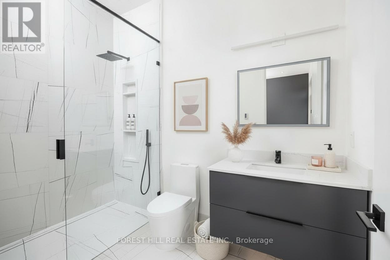 170 Ranee Avenue, Toronto (Englemount-Lawrence), Ontario  M6A 1N5 - Photo 17 - C12793284