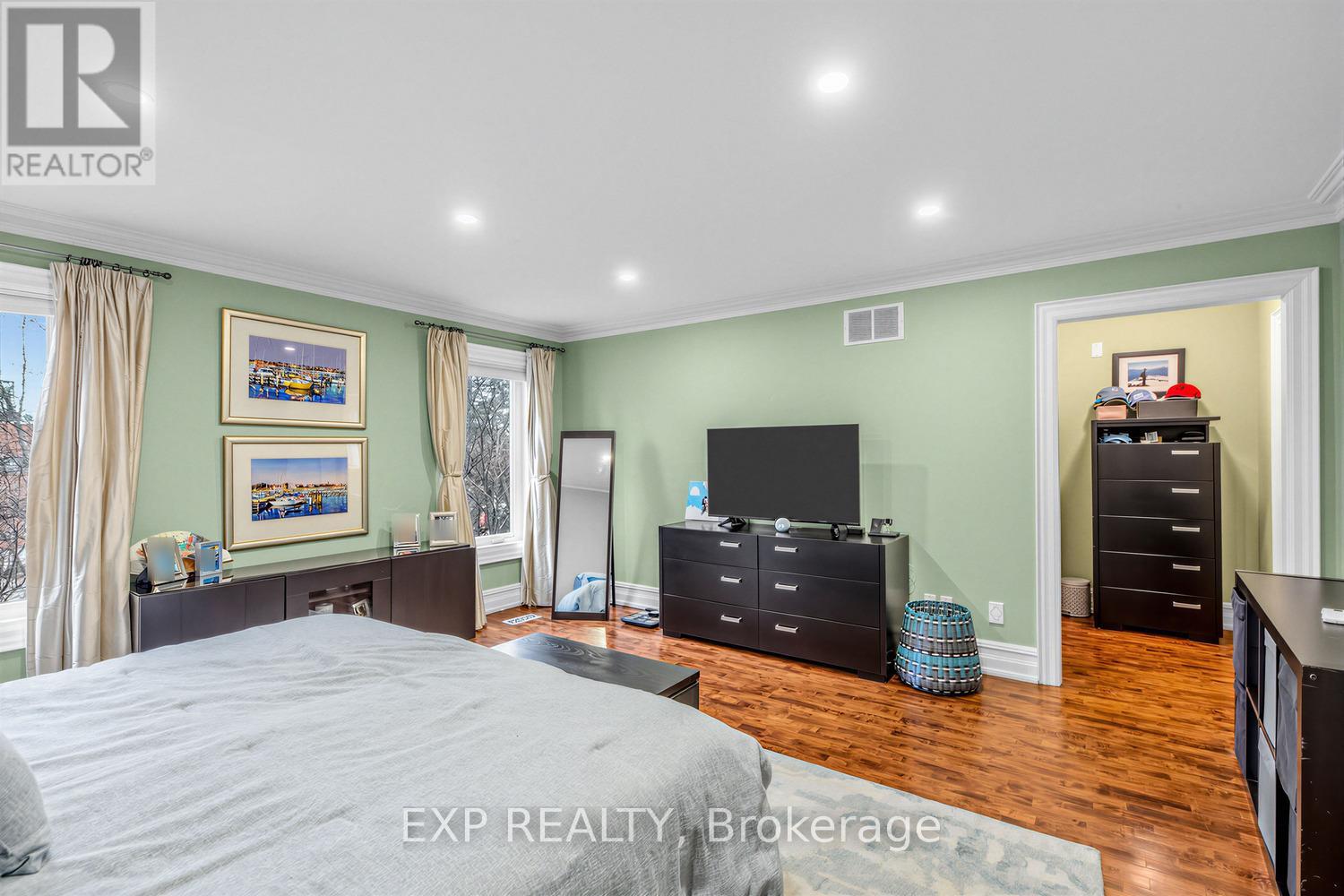 241 Poplar Plains Street, Toronto, Ontario  M4V 2N8 - Photo 20 - C12858802