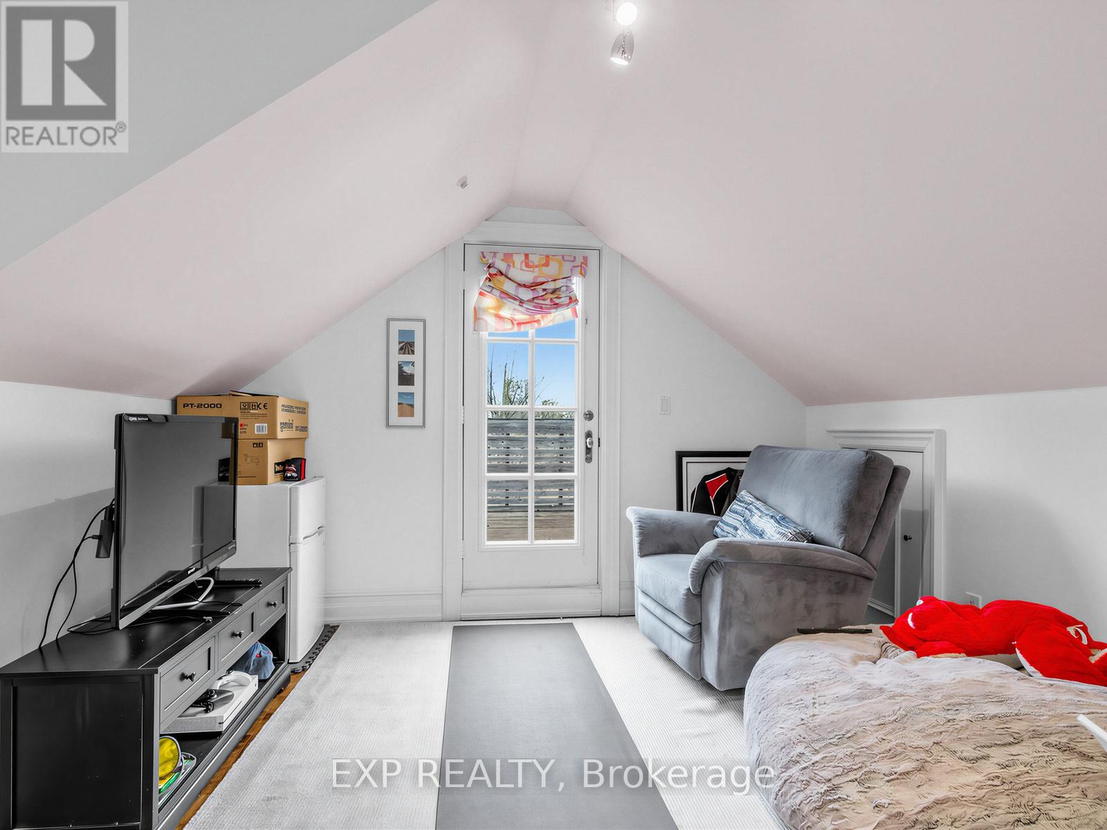 241 Poplar Plains Street, Toronto, Ontario  M4V 2N8 - Photo 30 - C12858802