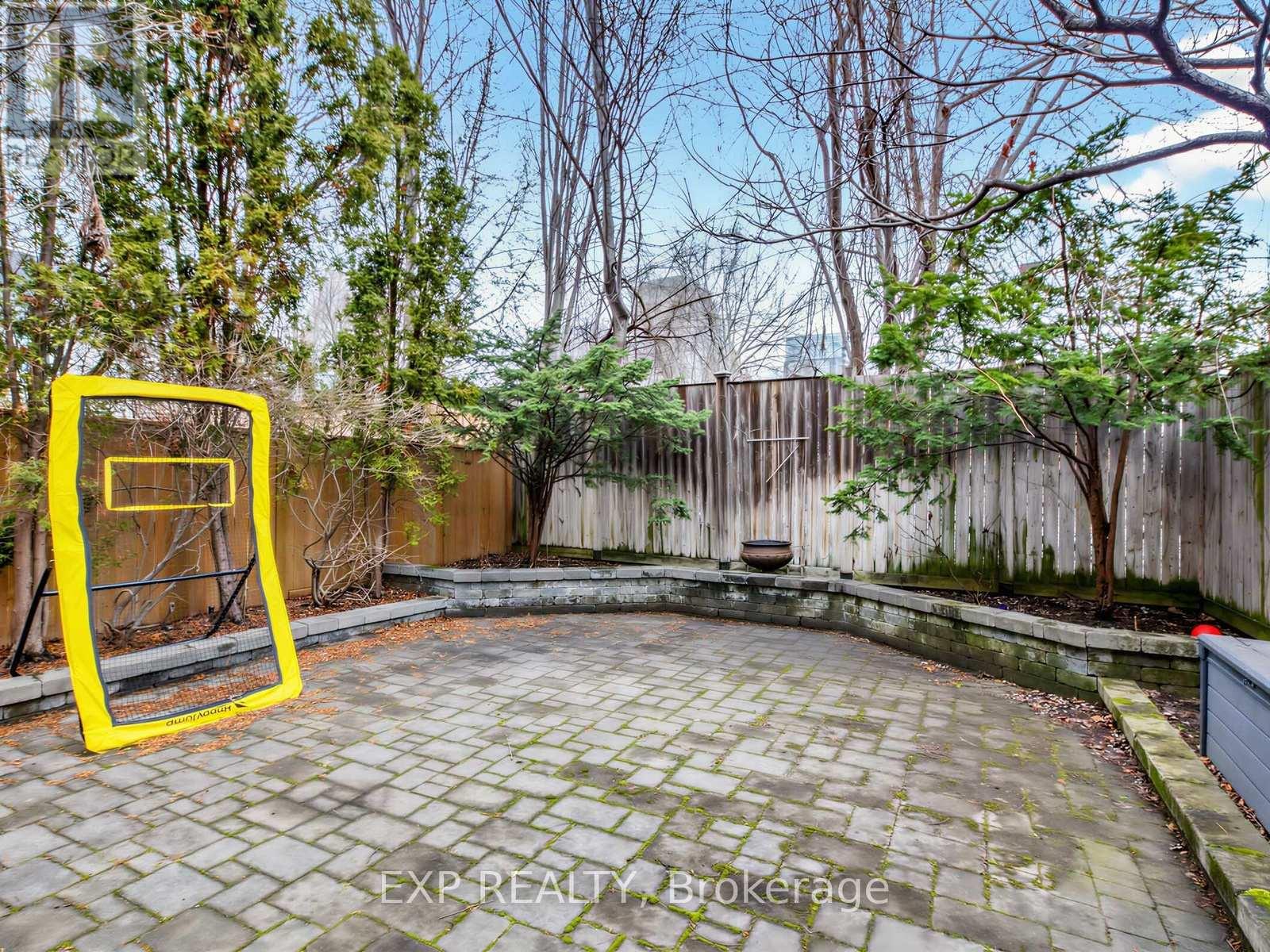 241 Poplar Plains Street, Toronto, Ontario  M4V 2N8 - Photo 32 - C12858802